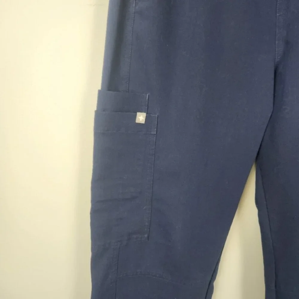 Figs Technical Collection Men’s Cargo Scrub Pants Style T2001 Blue size Medium